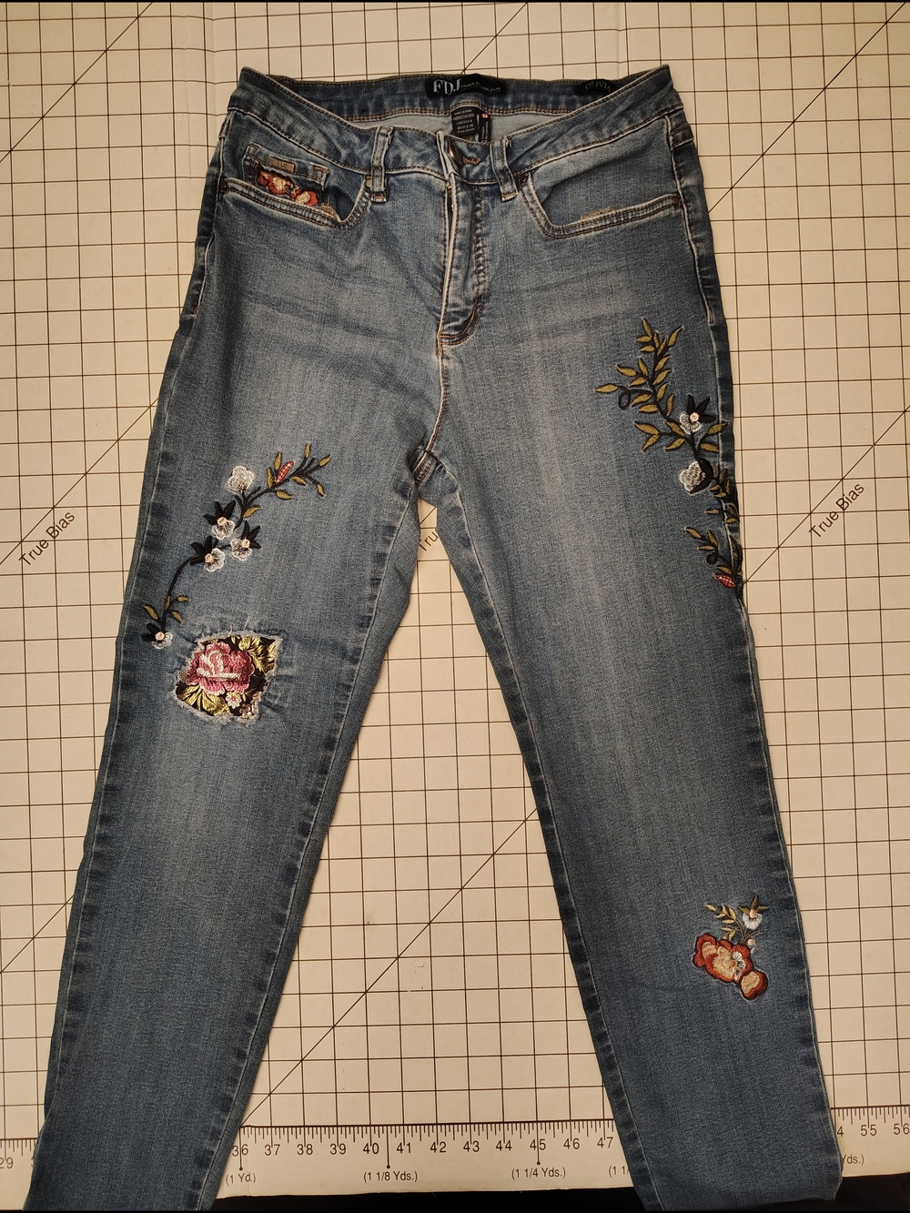 French Dressing Jeans Embroidered Slim Fit Women's Jeans - Blue - Size 8